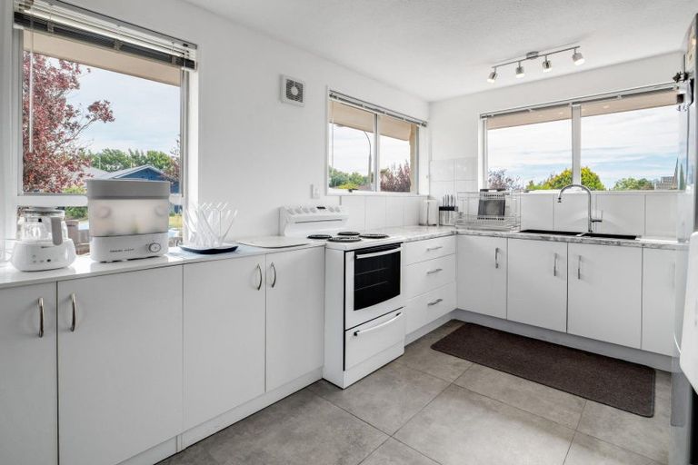 Photo of property in 57 Sarabande Avenue, Redwood, Christchurch, 8051
