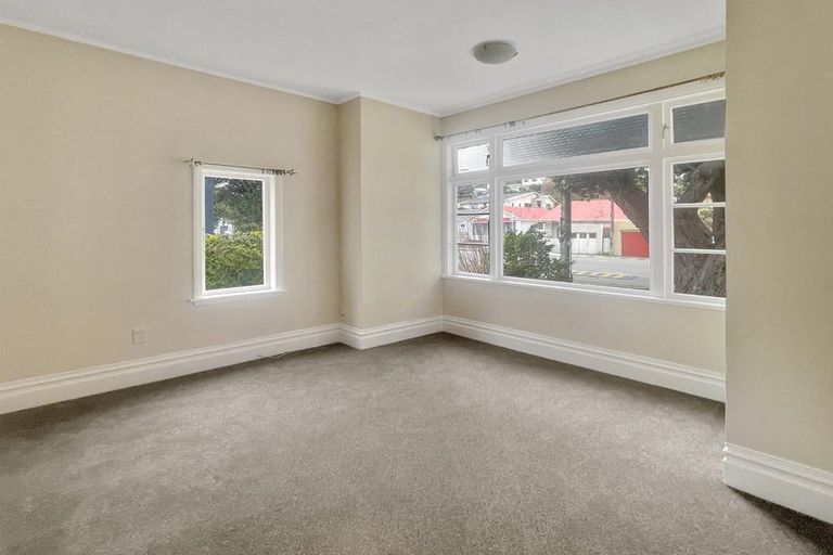 Photo of property in 108 The Parade, Island Bay, Wellington, 6023