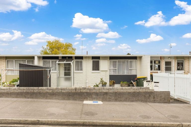 Photo of property in 6b Davies Lane, New Plymouth, 4310