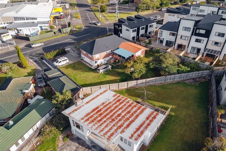 Photo of property in 68 Delta Avenue, New Lynn, Auckland, 0600