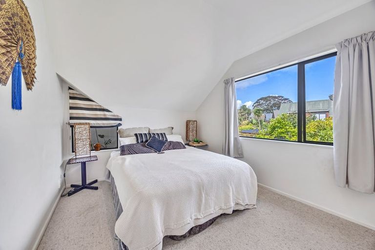 Photo of property in 379 Hobsonville Road, Hobsonville, Auckland, 0618