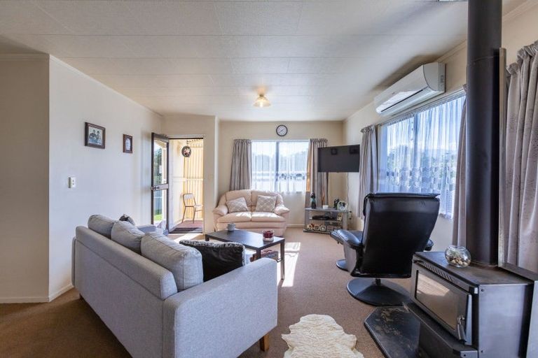 Photo of property in 16 Burgoyne Street, Woodville, 4920