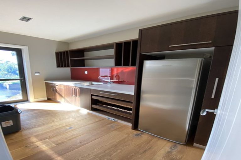 Photo of property in 48 Fruitlands Road, Kumeu, 0810