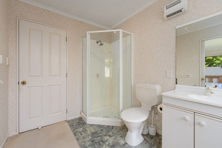 Photo of property in 77 Lyndhurst Street, Takaro, Palmerston North, 4412