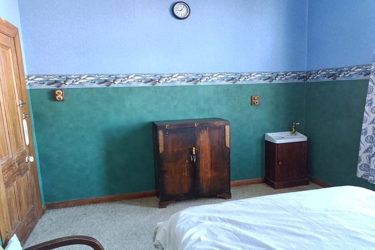 Photo of property in 106 Egmont Street, Patea, 4520