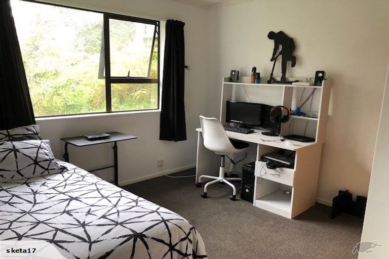 Photo of property in 30 Wingfield Place, Churton Park, Wellington, 6037