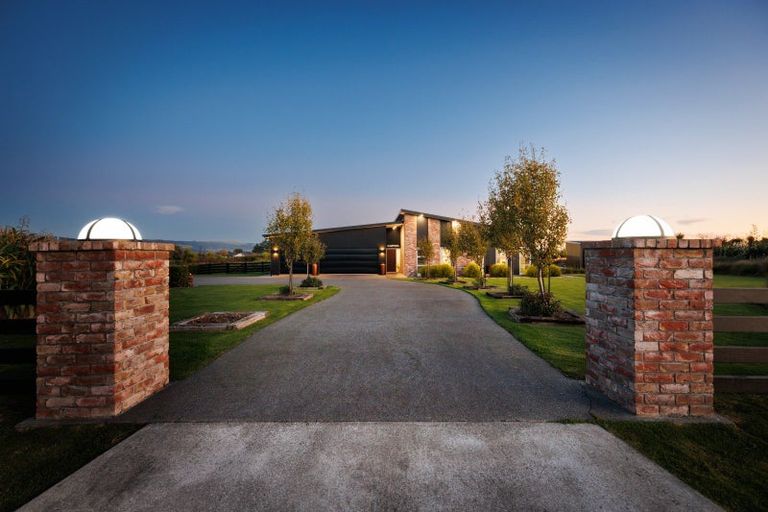 Photo of property in 9 Paterson Lane, Kelvin Grove, Palmerston North, 4470