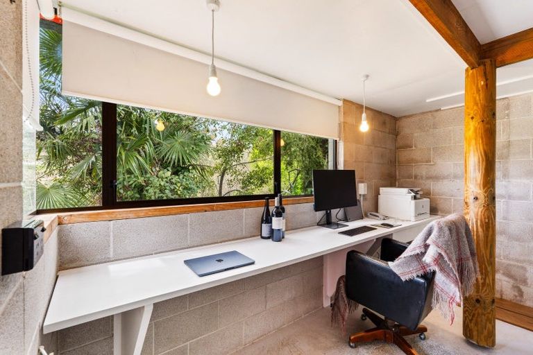 Photo of property in 17 Toop Street, Havelock North, 4130