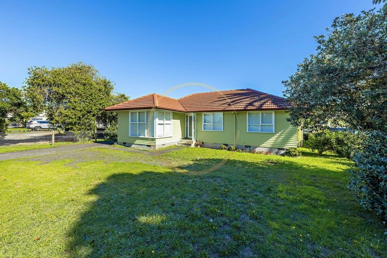 Photo of property in 495 Massey Road, Mangere, Auckland, 2022
