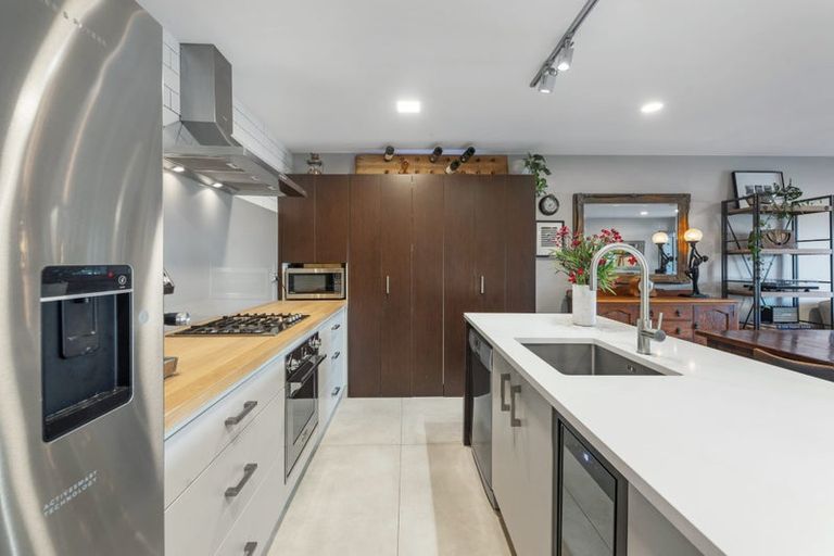 Photo of property in 24 Leneford Drive, East Tamaki, Auckland, 2013