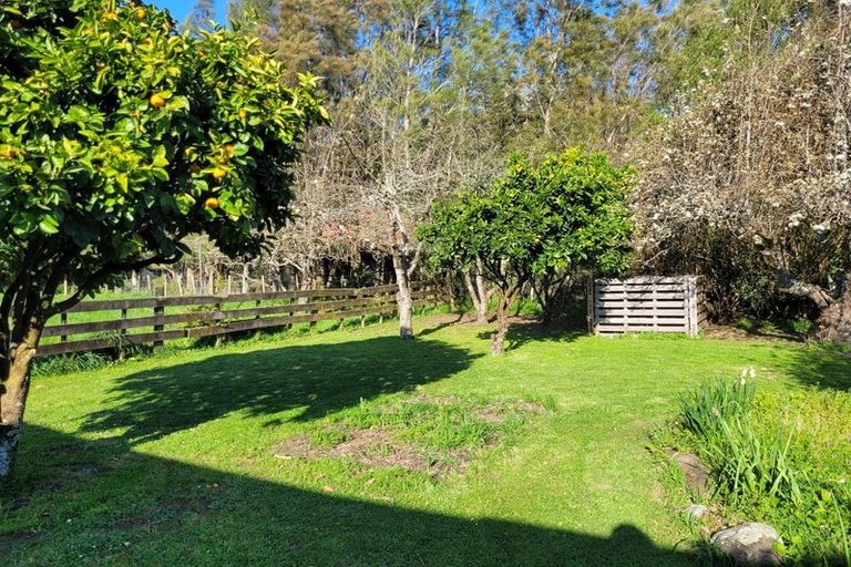 Photo of property in 27 Wood Street, Greytown, 5712