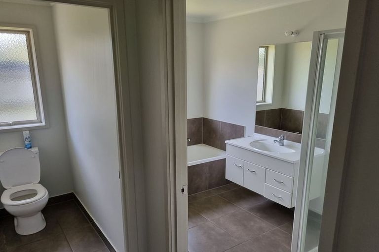 Photo of property in 198 Saint James Drive, Huntington, Hamilton, 3210