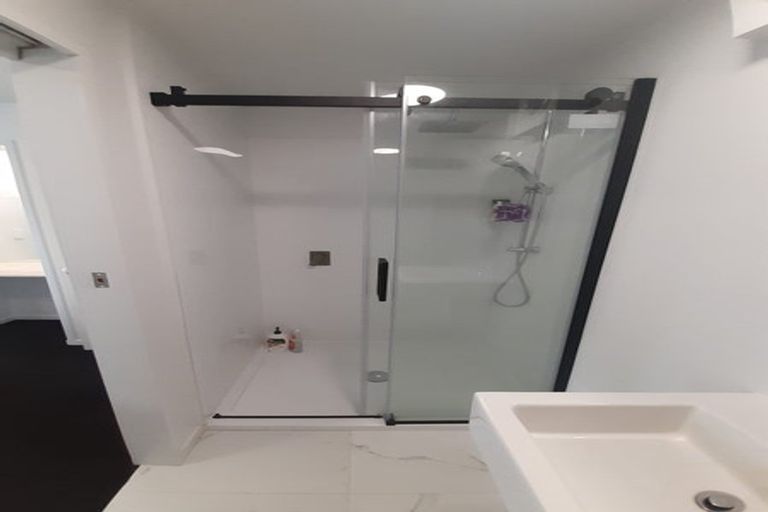 Photo of property in 9 Tirita Street, Kawaha Point, Rotorua, 3010