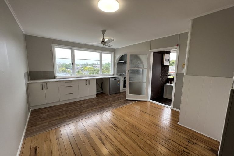 Photo of property in 36 Meilland Place, Glen Eden, Auckland, 0602