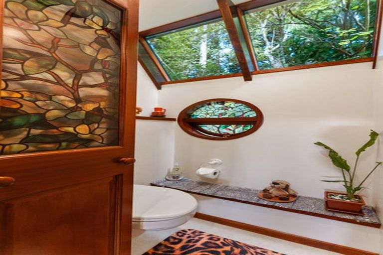 Photo of property in 27a Tane Road, Laingholm, Auckland, 0604