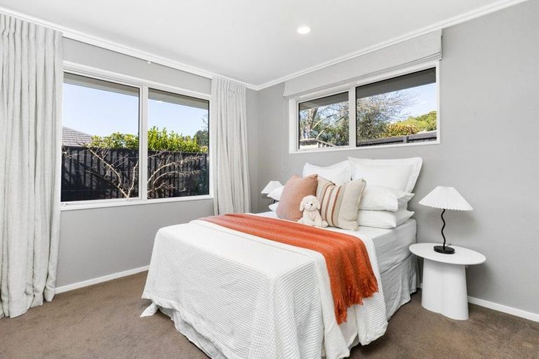 Photo of property in 12 Holbrook Way, Westmorland, Christchurch, 8025
