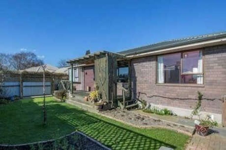 Photo of property in 2/33 Tower Street, Hornby, Christchurch, 8042