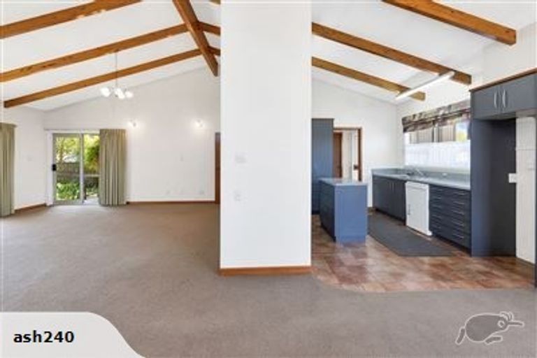 Photo of property in 1 Fraser Place, Rangiora, 7400