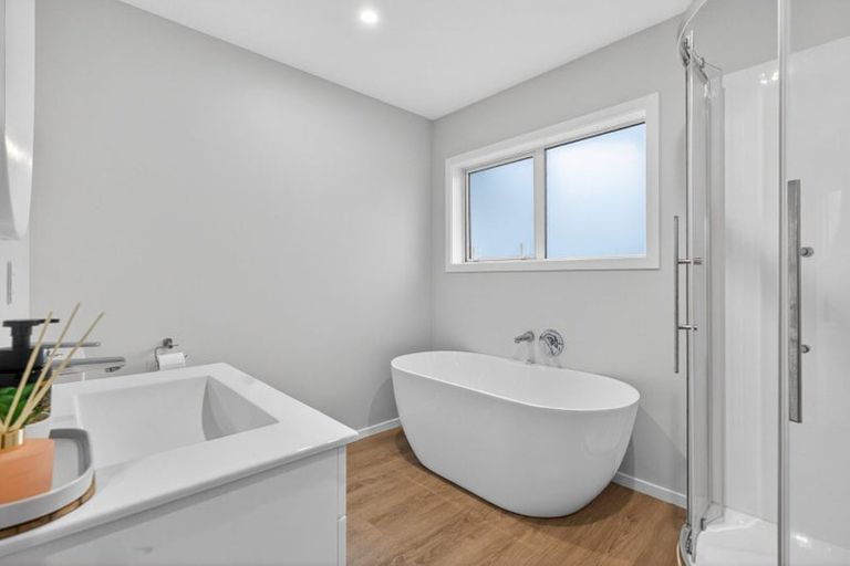 Photo of property in 43 Mary Crescent, Elderslea, Upper Hutt, 5018