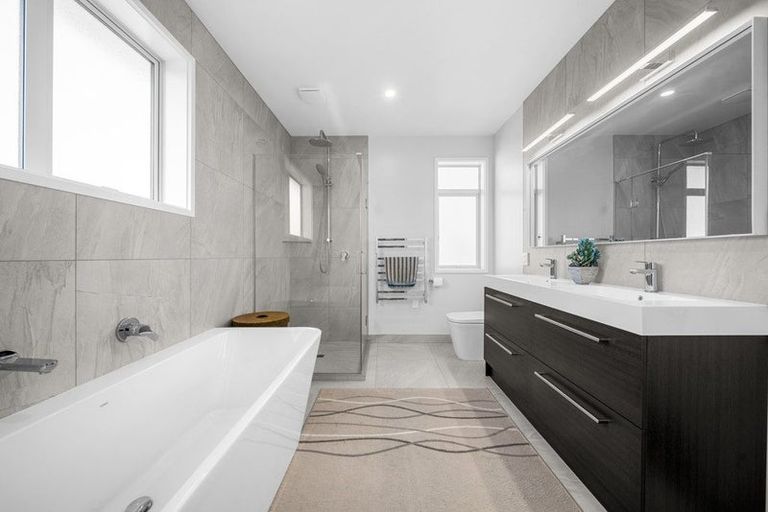 Photo of property in 39 Headsail Drive, Long Bay, Auckland, 0630