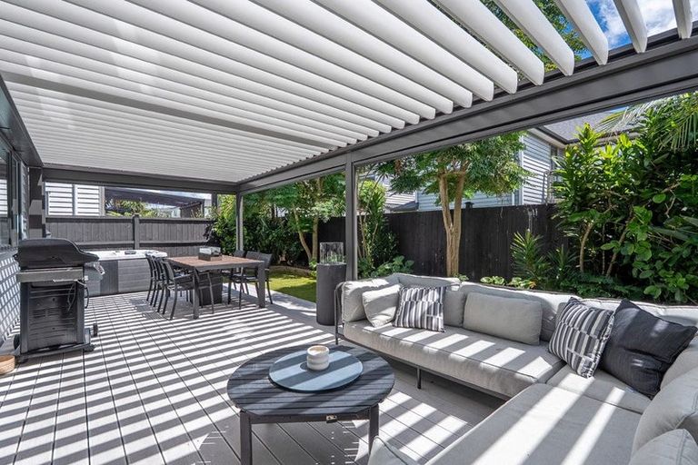 Photo of property in 42 Myland Drive, Hobsonville, Auckland, 0616