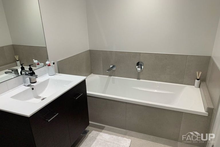 Photo of property in 13 Rangihina Road, Hobsonville, Auckland, 0616