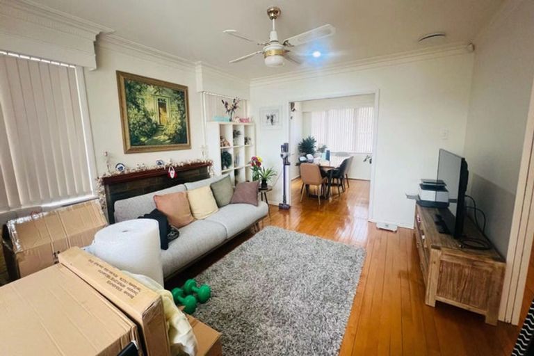 Photo of property in 172 Forrest Hill Road, Forrest Hill, Auckland, 0620