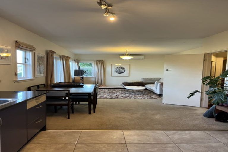 Photo of property in 25 Pembroke Road, Northland, Wellington, 6012