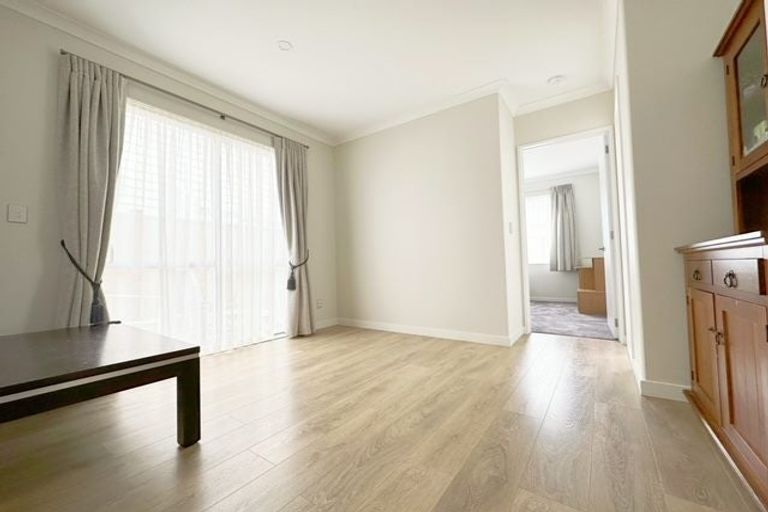 Photo of property in 23 Hikuawa Road, Flat Bush, Auckland, 2019