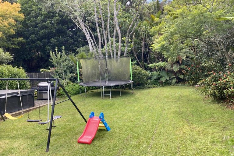 Photo of property in 15 Boylan Road, Titirangi, Auckland, 0604