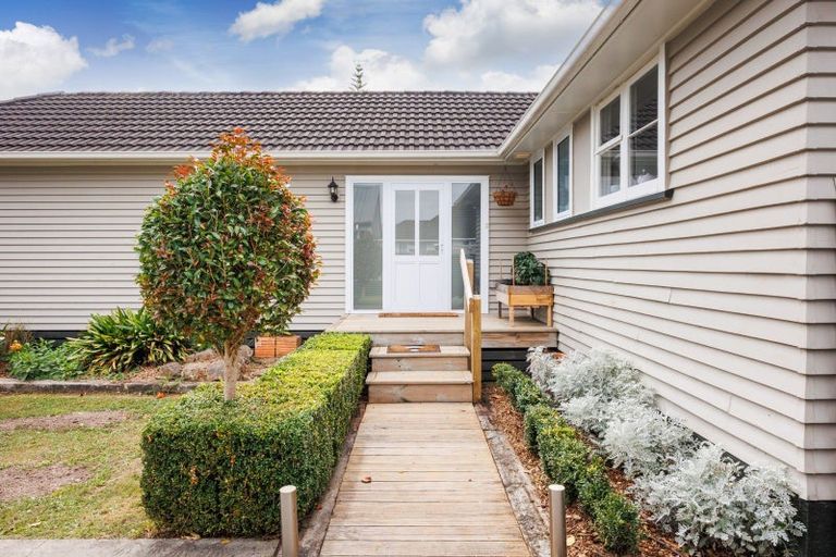 Photo of property in 19 Seddon Street, Takaro, Palmerston North, 4412