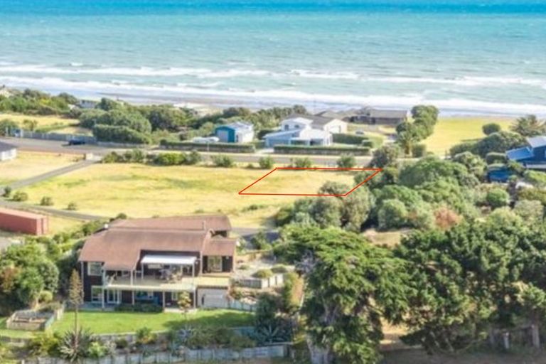 Photo of property in 38 Longbeach Drive, Castlecliff, Wanganui, 4501