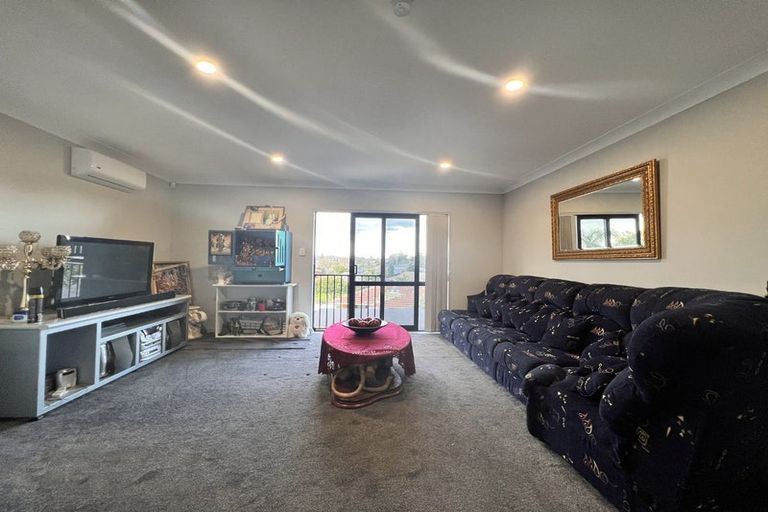 Photo of property in 6b Rippleside Place, Pahurehure, Papakura, 2113