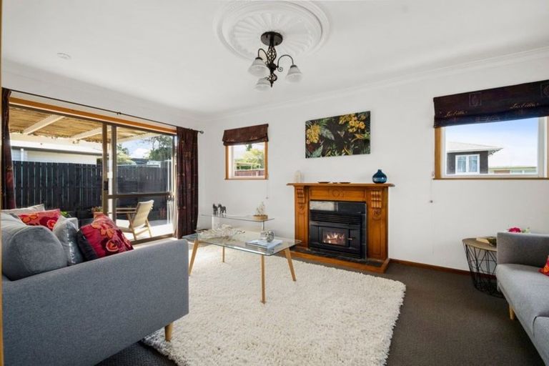 Photo of property in 24 Ingram Street, Papakura, 2110