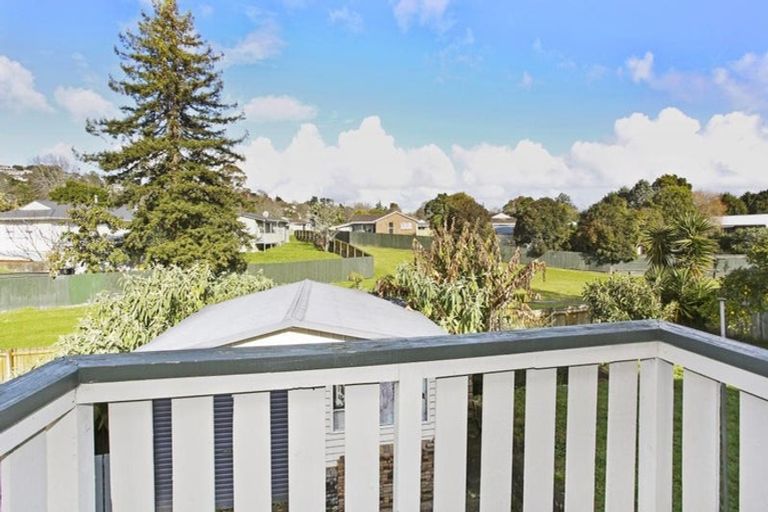 Photo of property in 27 Fairdale Avenue, Red Hill, Papakura, 2110