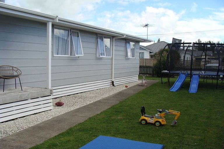 Photo of property in 7 Standish Street, Midhirst, Stratford, 4394