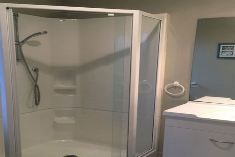 Photo of property in 22 Starlight Cove, Hobsonville, Auckland, 0618