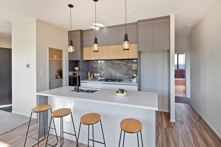 Photo of property in 62 Schoolside Road, Kumeu, 0810