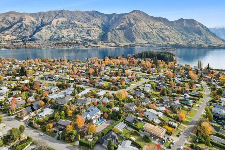 Photo of property in 69a Beech Street, Wanaka, 9305