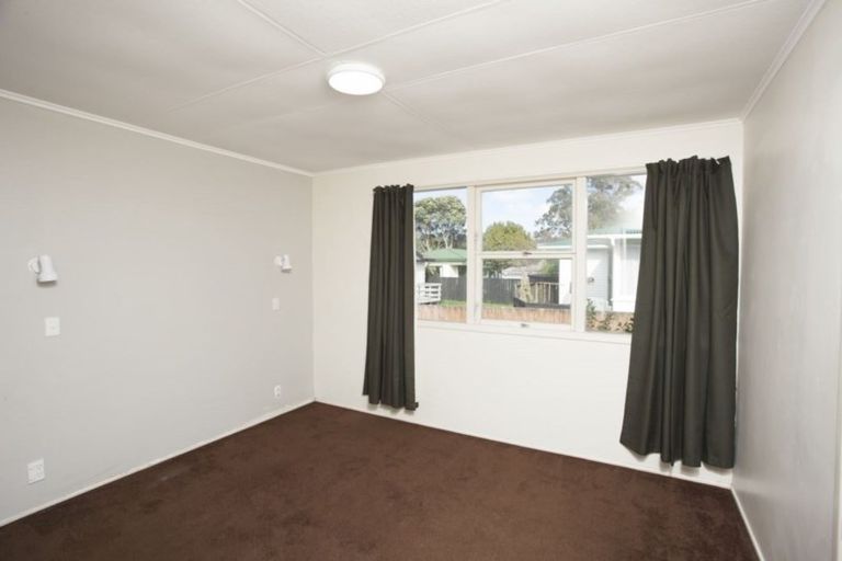 Photo of property in 1/6 Lingfield Street, Glenfield, Auckland, 0629