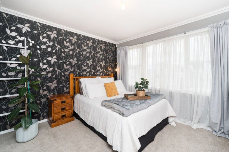 Photo of property in 16 Marsden Place, Awapuni, Palmerston North, 4412