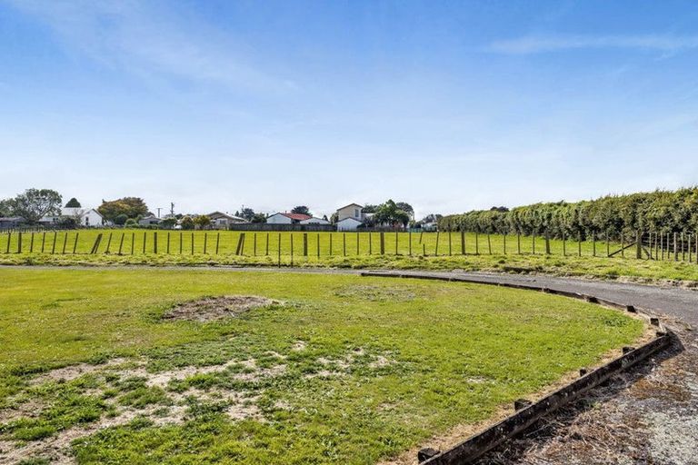 Photo of property in 11 Warwick Road, Stratford, 4332