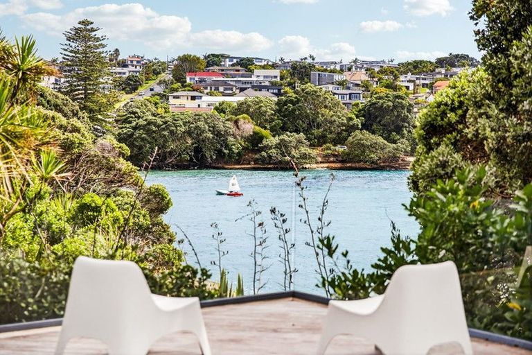 Photo of property in 19 Bournemouth Terrace, Murrays Bay, Auckland, 0630