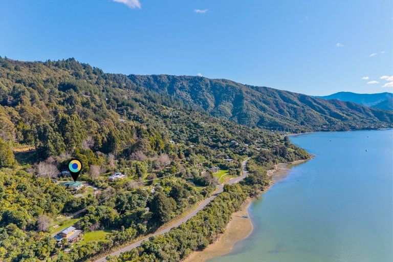 Photo of property in 826 Queen Charlotte Drive, Havelock, Picton, 7281
