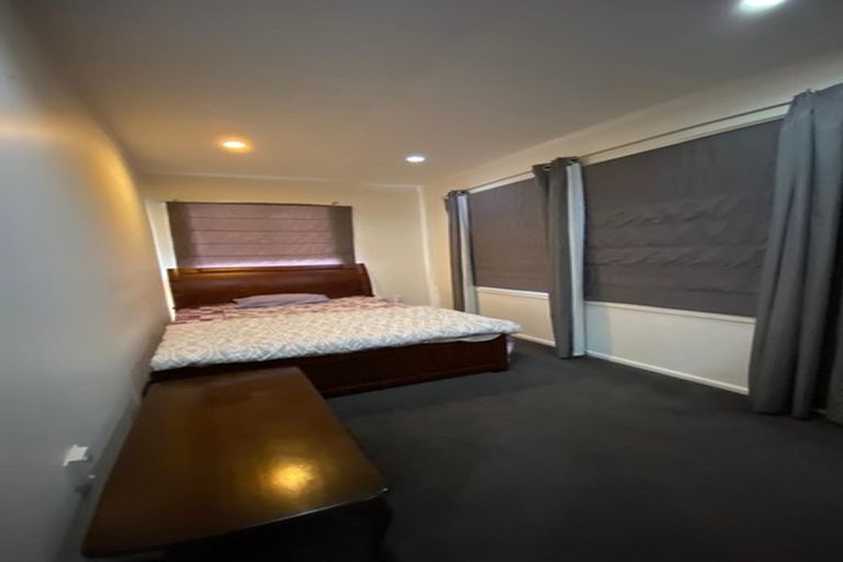 Photo of property in 33 Birdwood Avenue, Papatoetoe, Auckland, 2025