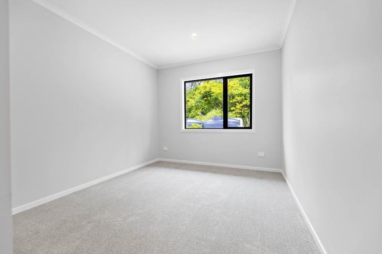 Photo of property in 4 Winnie Close, Acacia Bay, Taupo, 3330