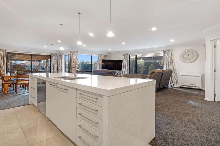 Photo of property in 7 Strathcarron Place, Broomfield, Christchurch, 8042