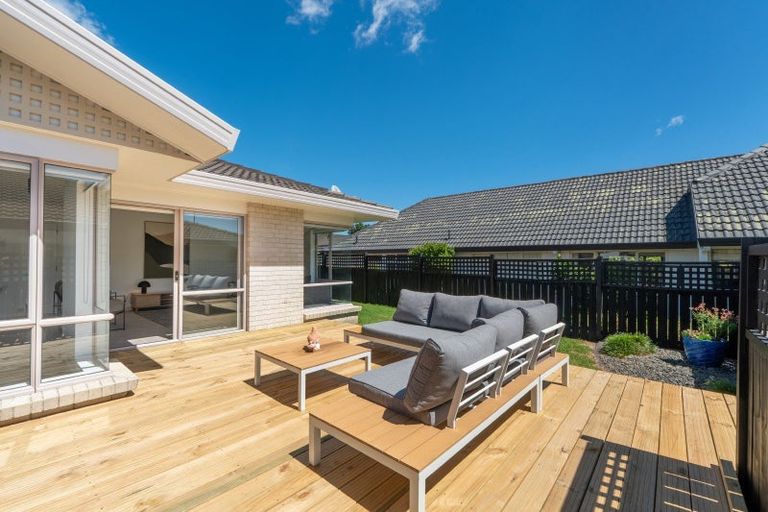 Photo of property in 3/116 Meadowland Drive, Somerville, Auckland, 2014