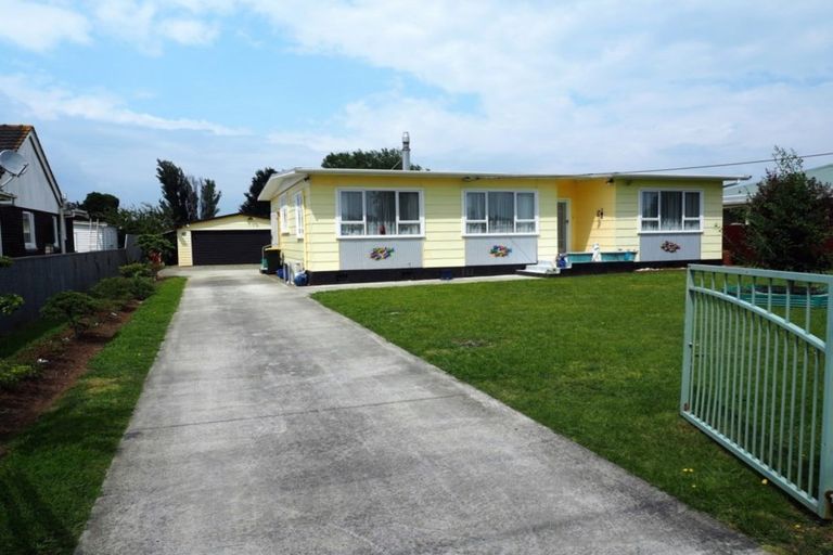 Photo of property in 10 Norbiton Road, Foxton, 4814