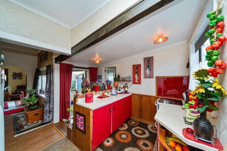 Photo of property in 288 South Road, Hawera, 4610